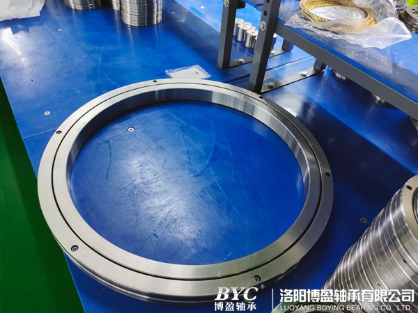 1628906061102846.jpg 交叉滾子軸承尺寸表.jpg