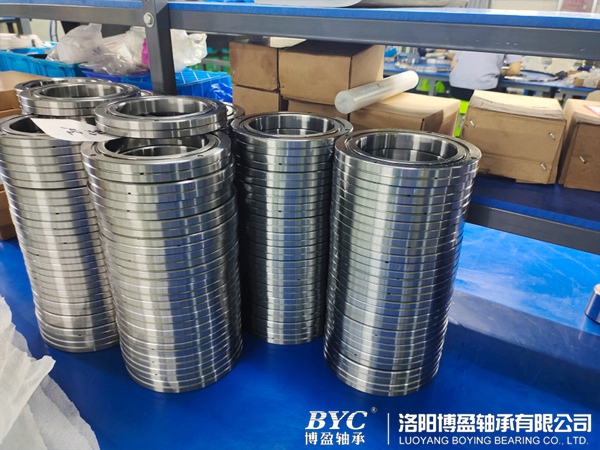 1629078617373465.jpg 交叉滾子軸承原理動(dòng)作圖.jpg