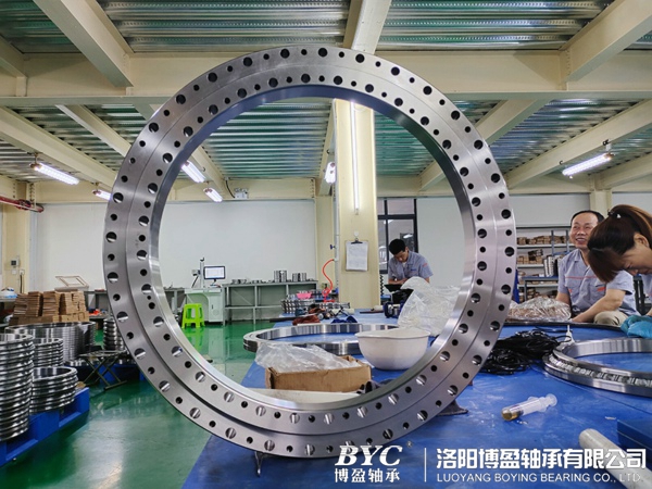 1630115073526157.jpg 洛陽(yáng)交叉滾子軸承.jpg